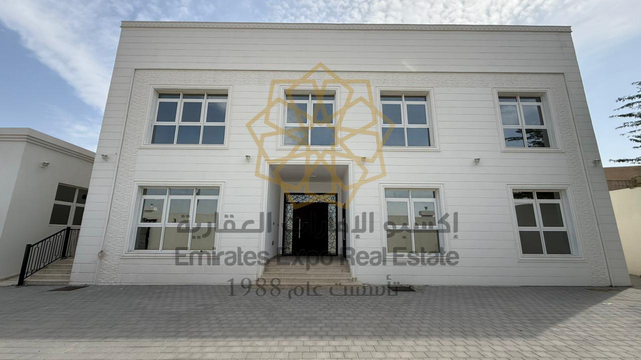 للبيع فيلا جديدة أول ساكن حجر طبيعي في جنوب الوثبة 